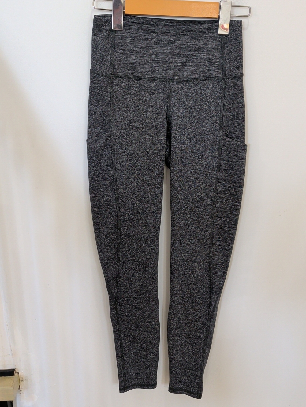 THE NORTH FACE | Women's Heathered Blk/Grey Skyway Flashdry Ankle Leggings